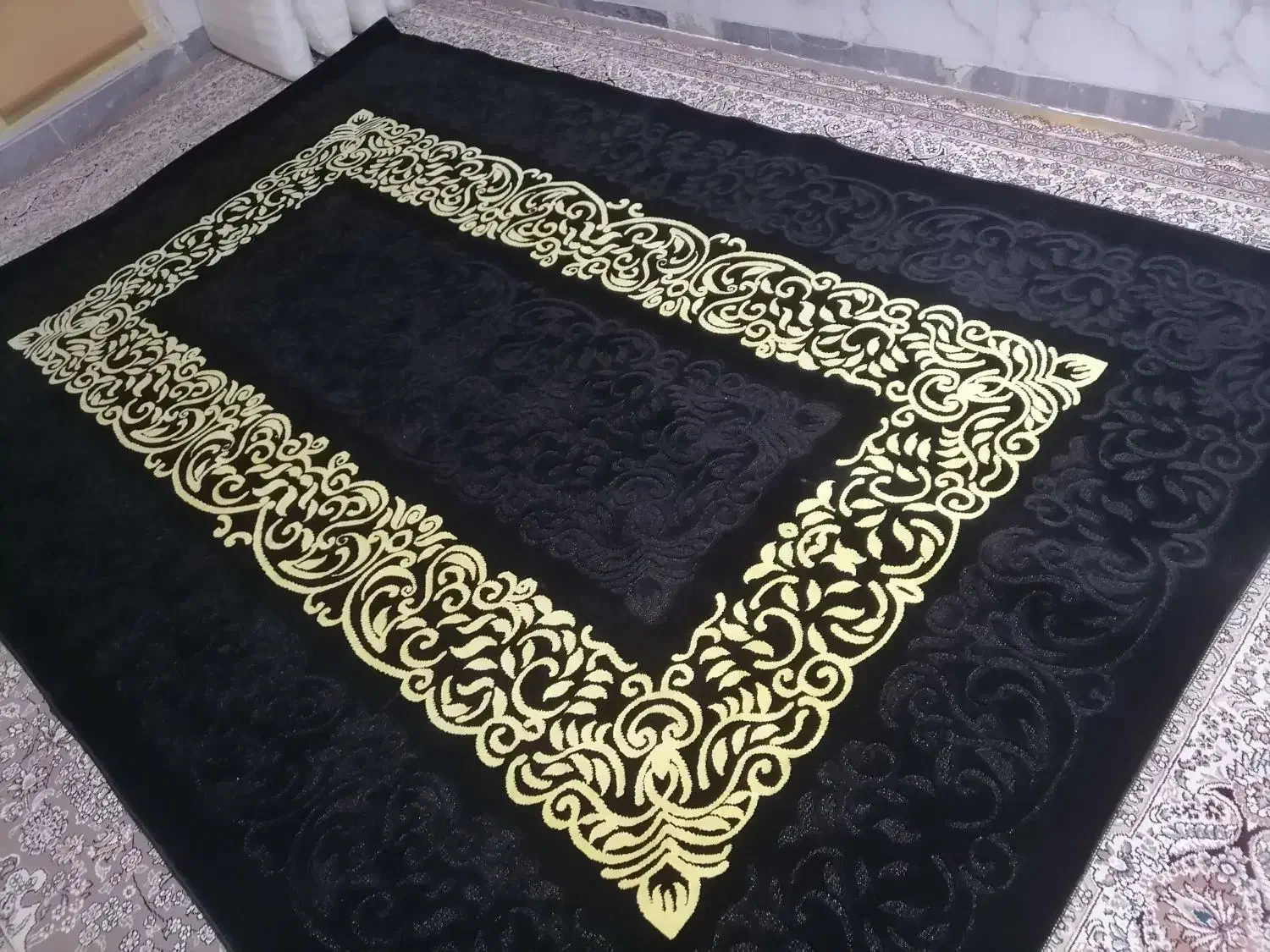 فرش فرهی مشکی طلاکوب|فرش|بوکان, |دیوار