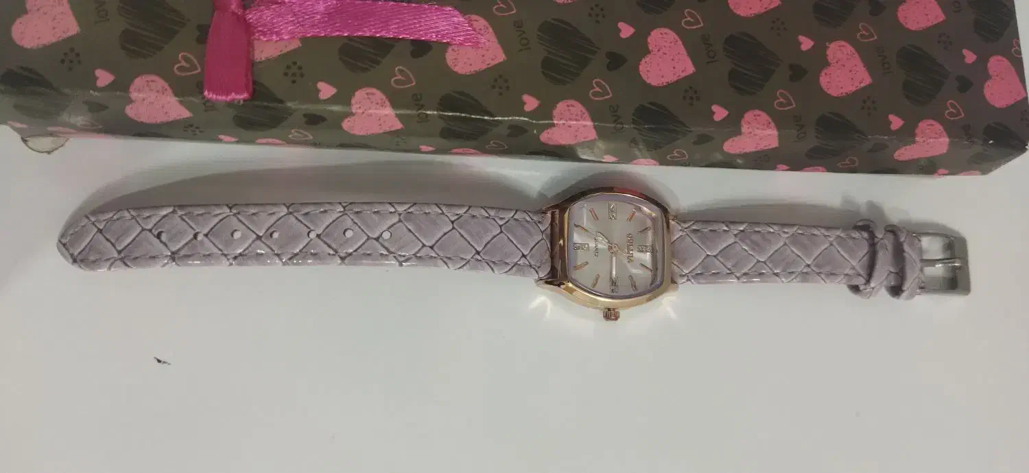 دو تا ساعت نو|ساعت|نیشابور, امام|دیوار