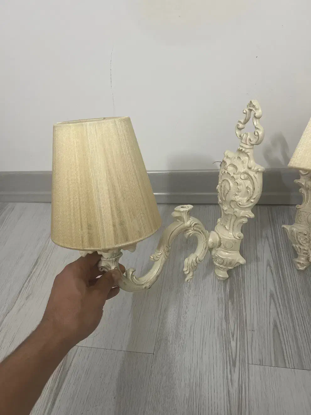 دو عدد لوستر دیواری|لوستر و چراغ آویز|گلبهار, شهر جدید گلبهار|دیوار