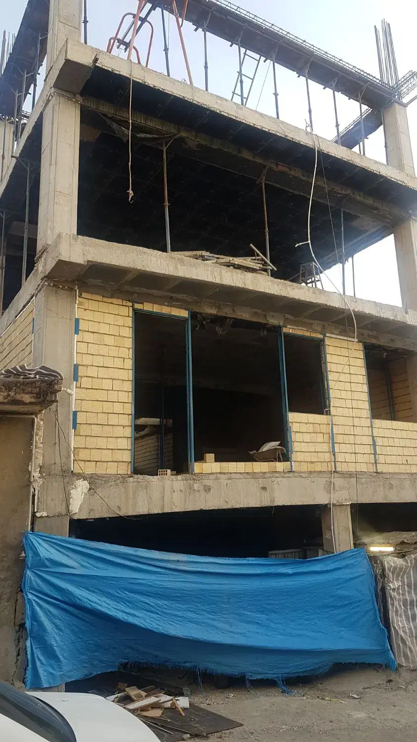 فروش فوری زیر قیمت منطقه 80 متری گلشن سوم|پیش‌فروش املاک|خرم‌آباد, |دیوار