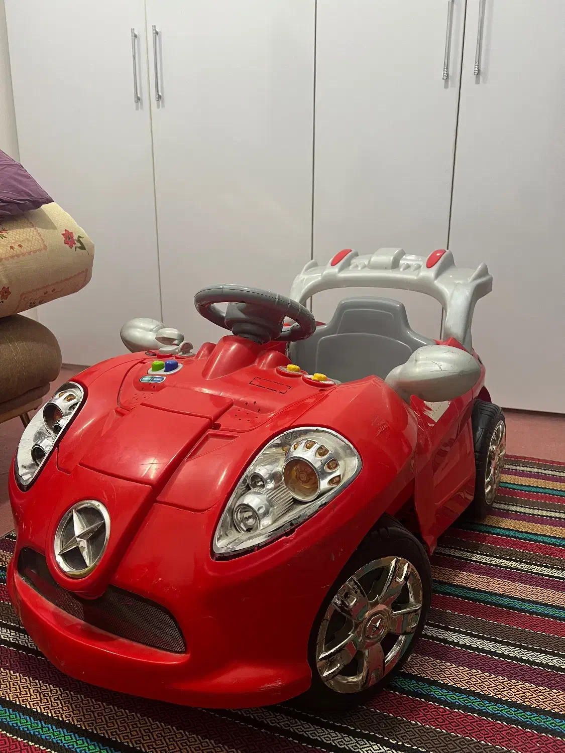 ماشین شارژی ۱،۰۰۰،۰۰۰ تومان|اسباب و اثاث بچه|بجنورد, |دیوار