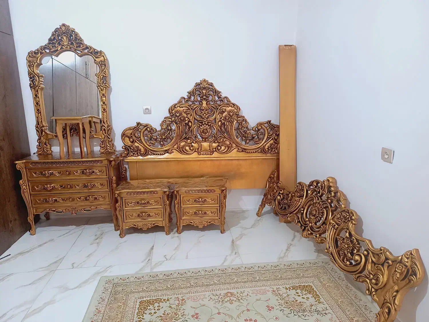 فروش تختخواب|تخت و سرویس خواب|تفت, |دیوار