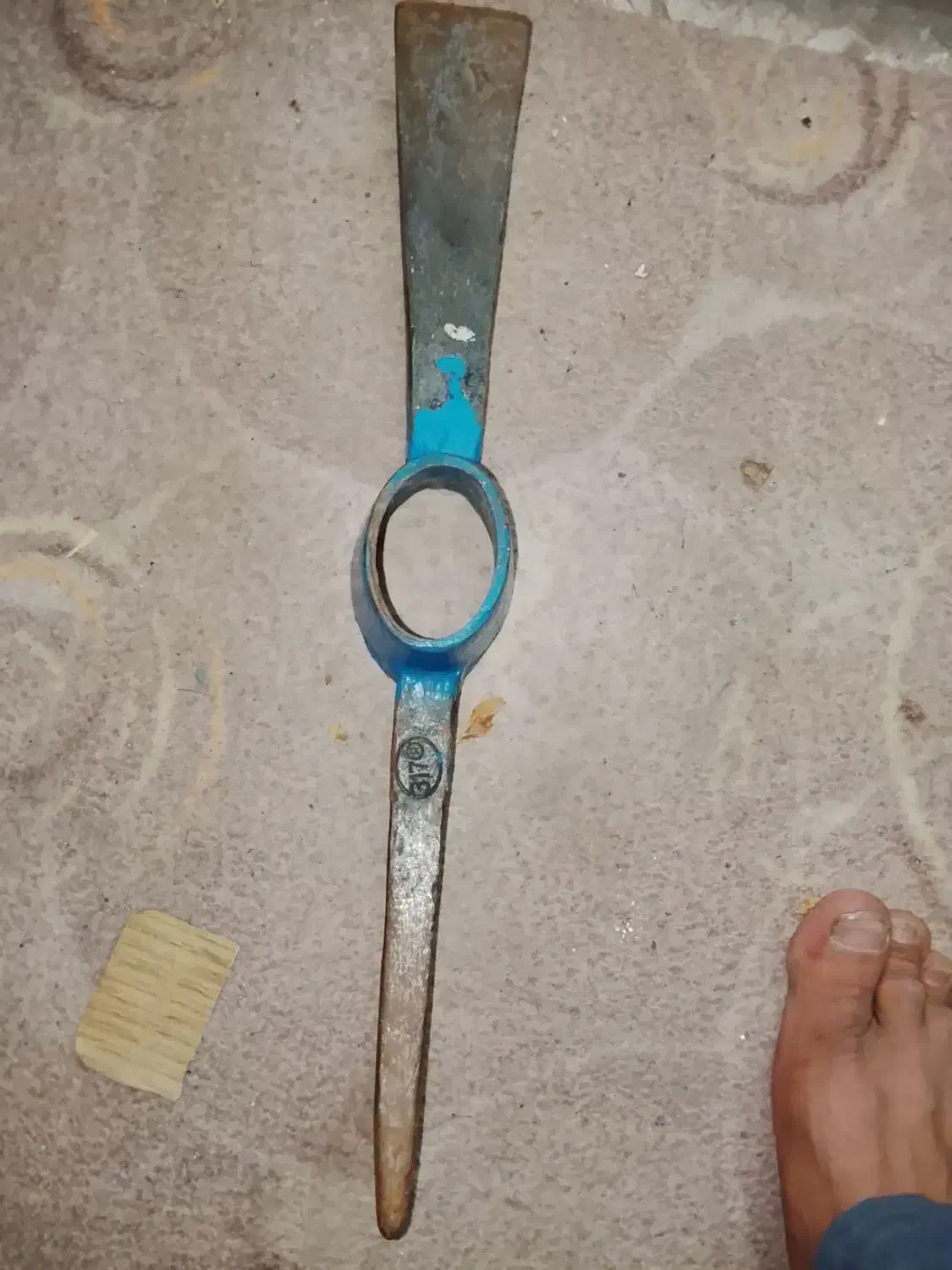 کلنگ|ابزارآلات|بیرجند, |دیوار