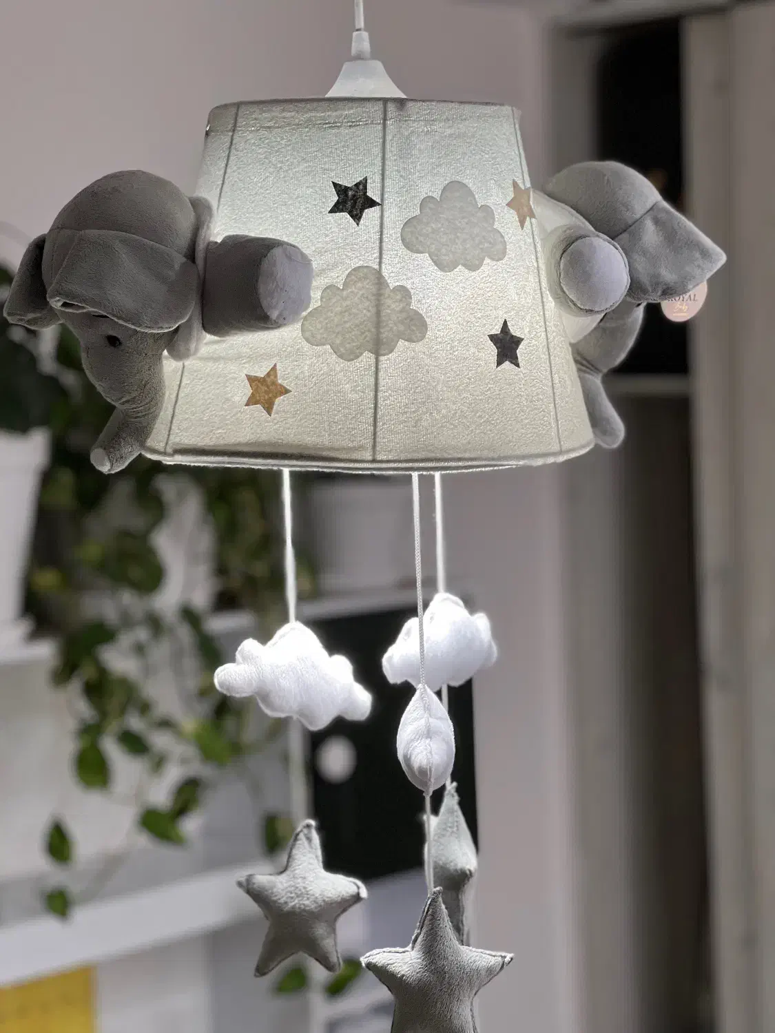 لوستر اتاق کودک عروسکی|لوستر و چراغ آویز|تهران, نیروی هوایی (پیروزی)|دیوار