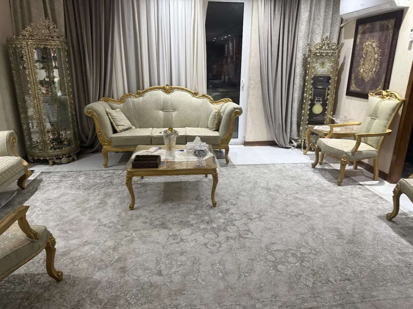 مبل استیل ۷نفره با ۴صندلی اضافه. فروش فوری|مبلمان خانگی و میز عسلی|اصفهان, بیدآباد|دیوار