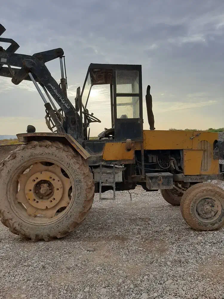 تراکتور رومانی|خودرو سنگین|شیبکوه (فارس), |دیوار