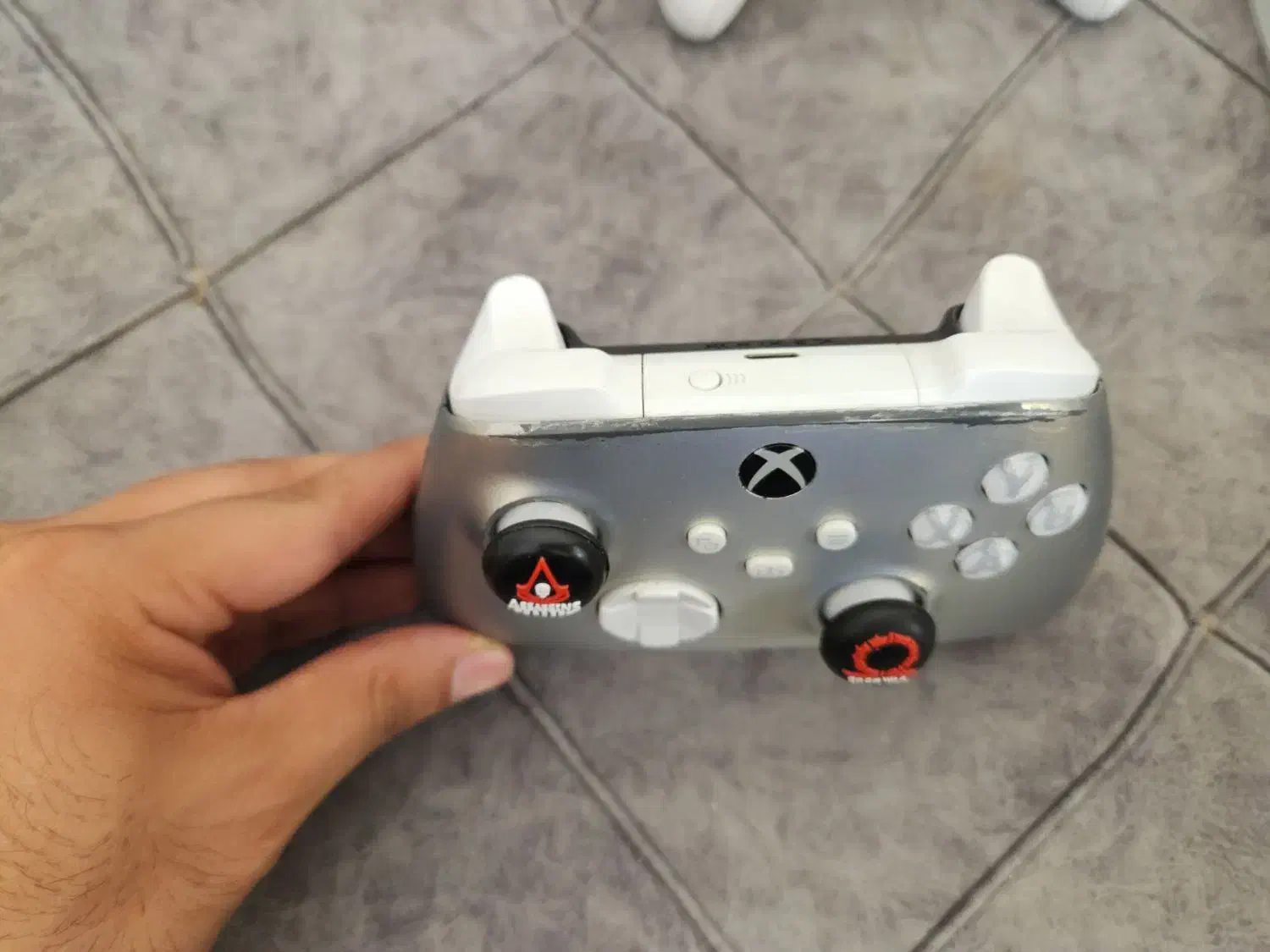 ایکس باکس سری اس ۲دسته بسیار سالم با تعدادی بازی|کنسول، بازی ویدئویی و آنلاین|تهران, فدک|دیوار