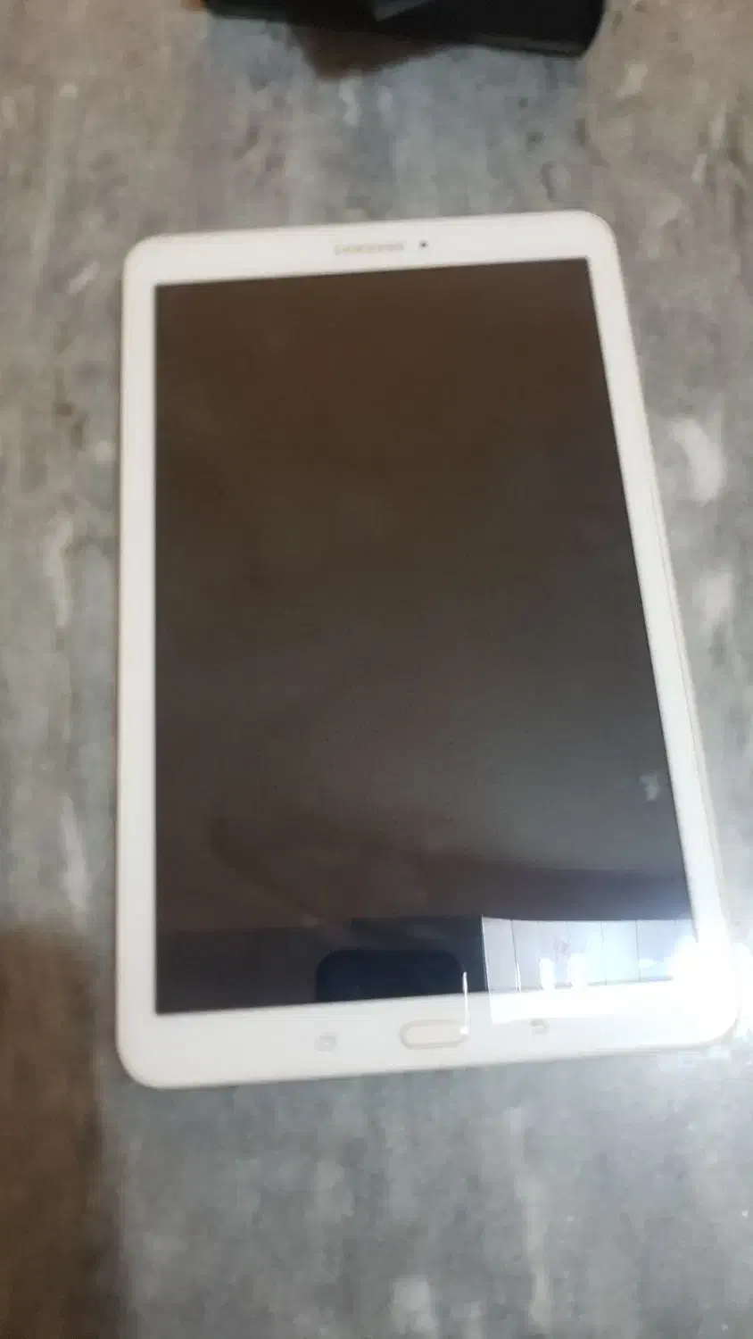 چندتکه وسیله|فرش|کلاترزان, |دیوار