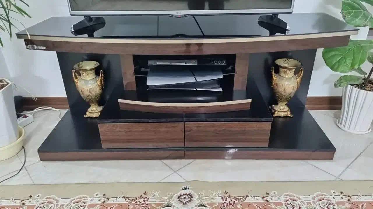 میز تلوزیون سالم سالم تر تمیز|میز تلویزیون|مشهد, الهیه|دیوار