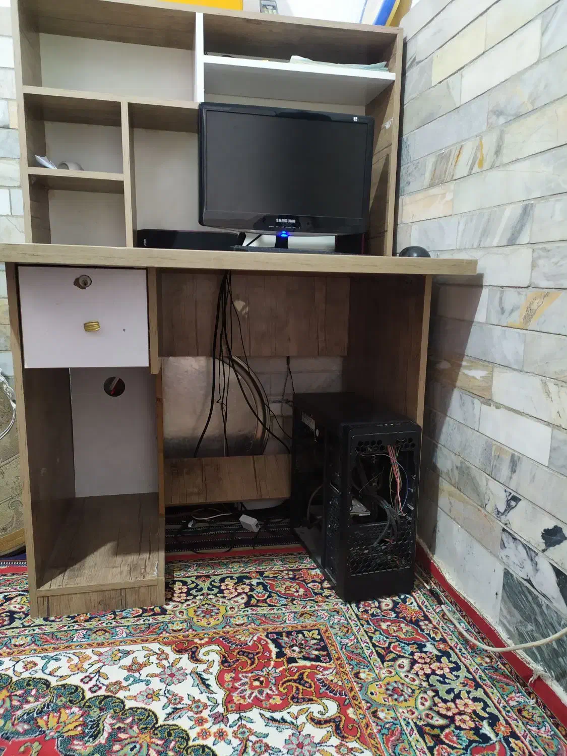 فروش کامپیوتر رو میزی به همراه میز|رایانه رومیزی|اسلامشهر, شهرک مصطفی خمینی|دیوار