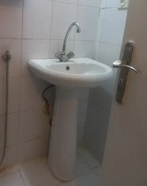 روشویی به همرا شیرآب|لوازم سرویس بهداشتی|پردیس, فاز ۳|دیوار