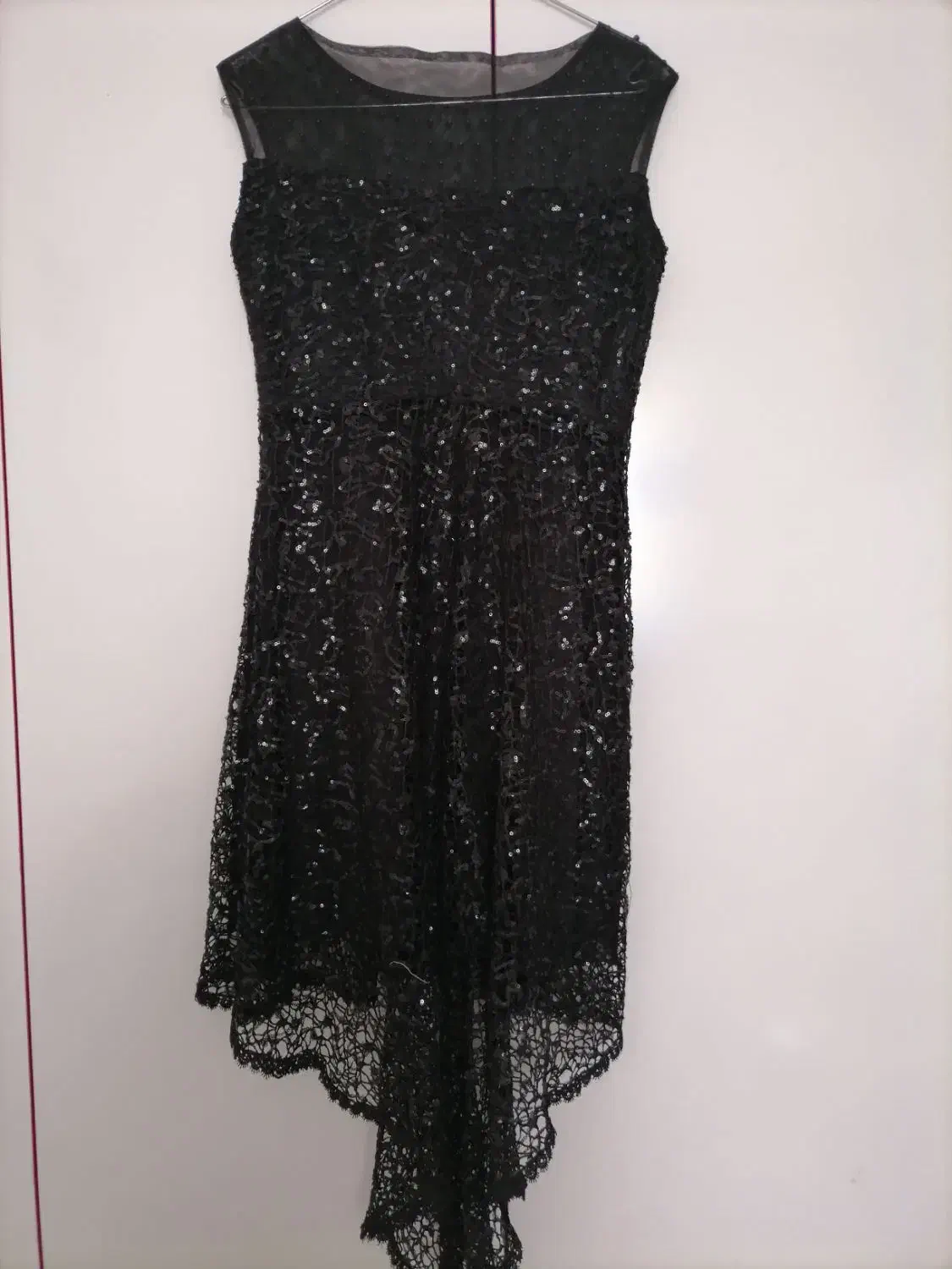 پیراهن مجلسی|لباس|نیشابور, خیام|دیوار