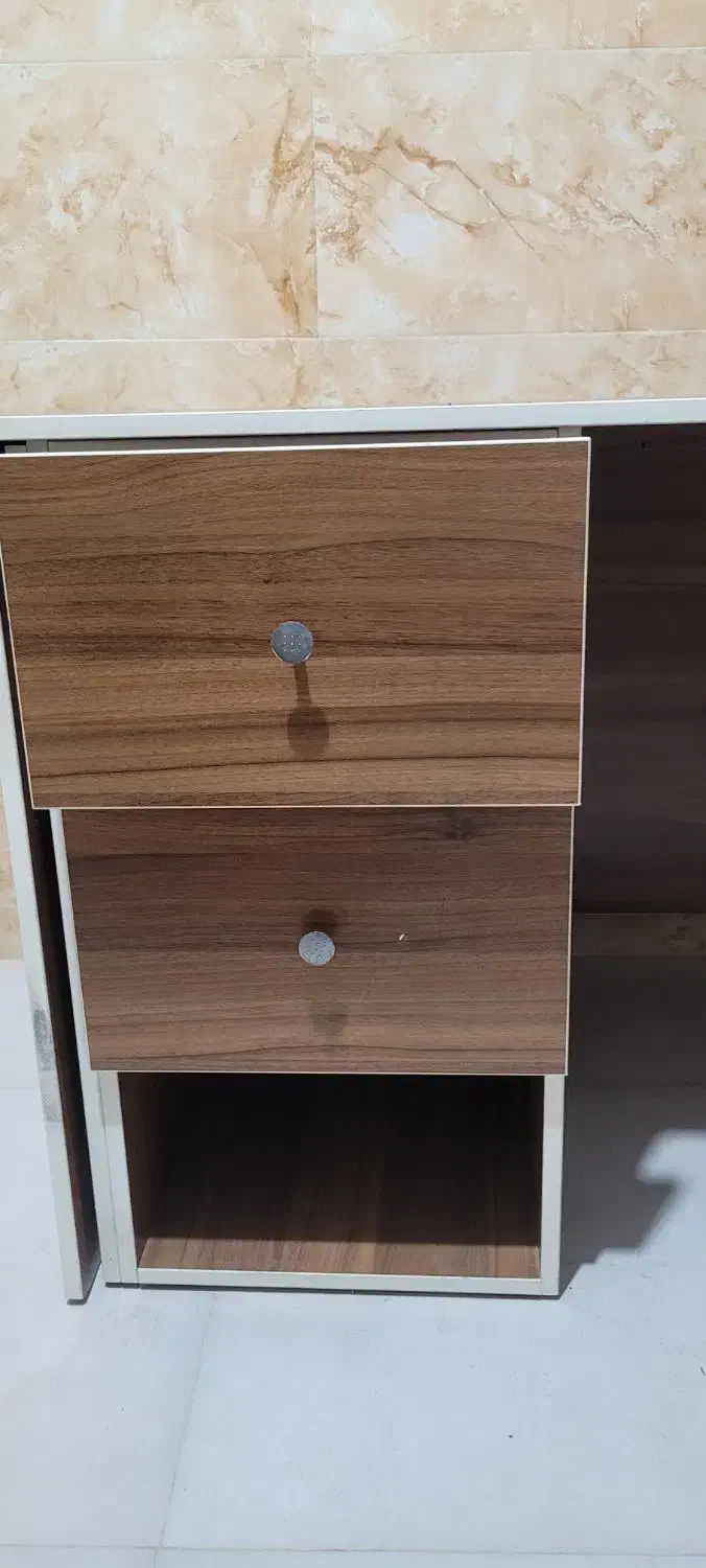 میز دفتری|دفتر کار|بندر گناوه, |دیوار