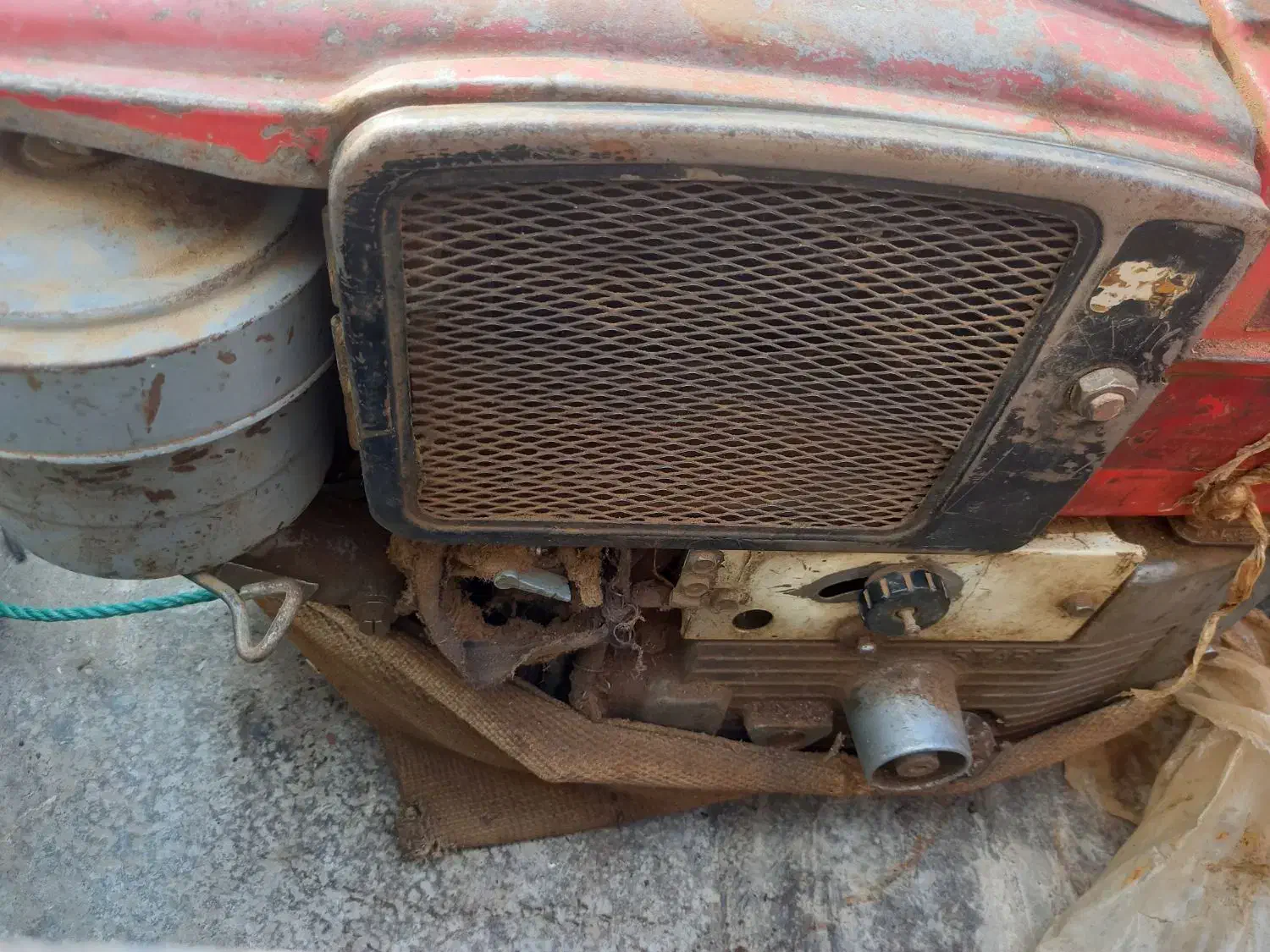 موتور میتسوبیشی ۹ اسب سالم|ماشینآلات صنعتی|رشت, آتشگاه|دیوار