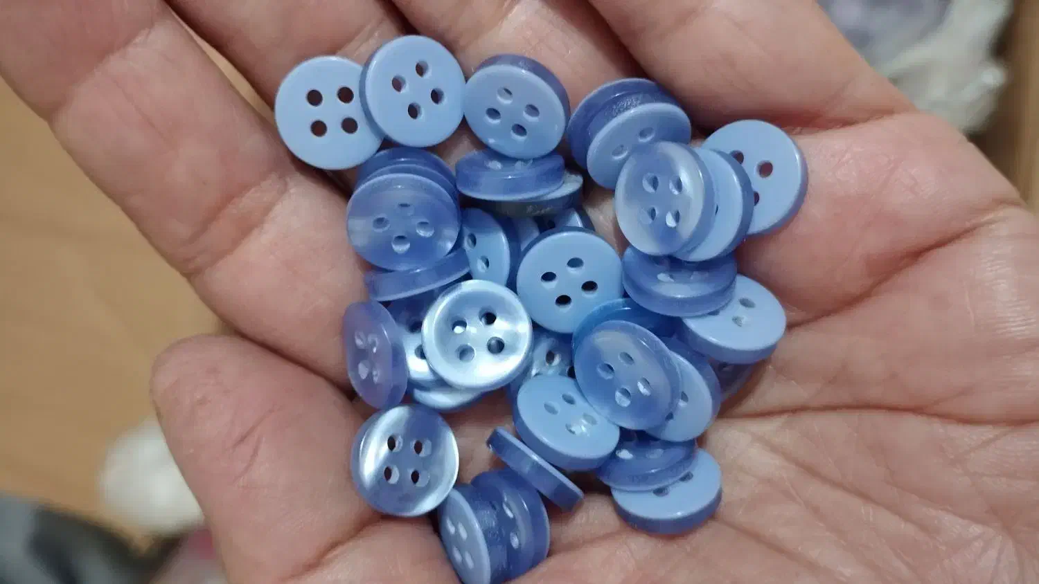 دکمه|لوازم خیاطی و بافتنی|پرند, فاز ۶|دیوار