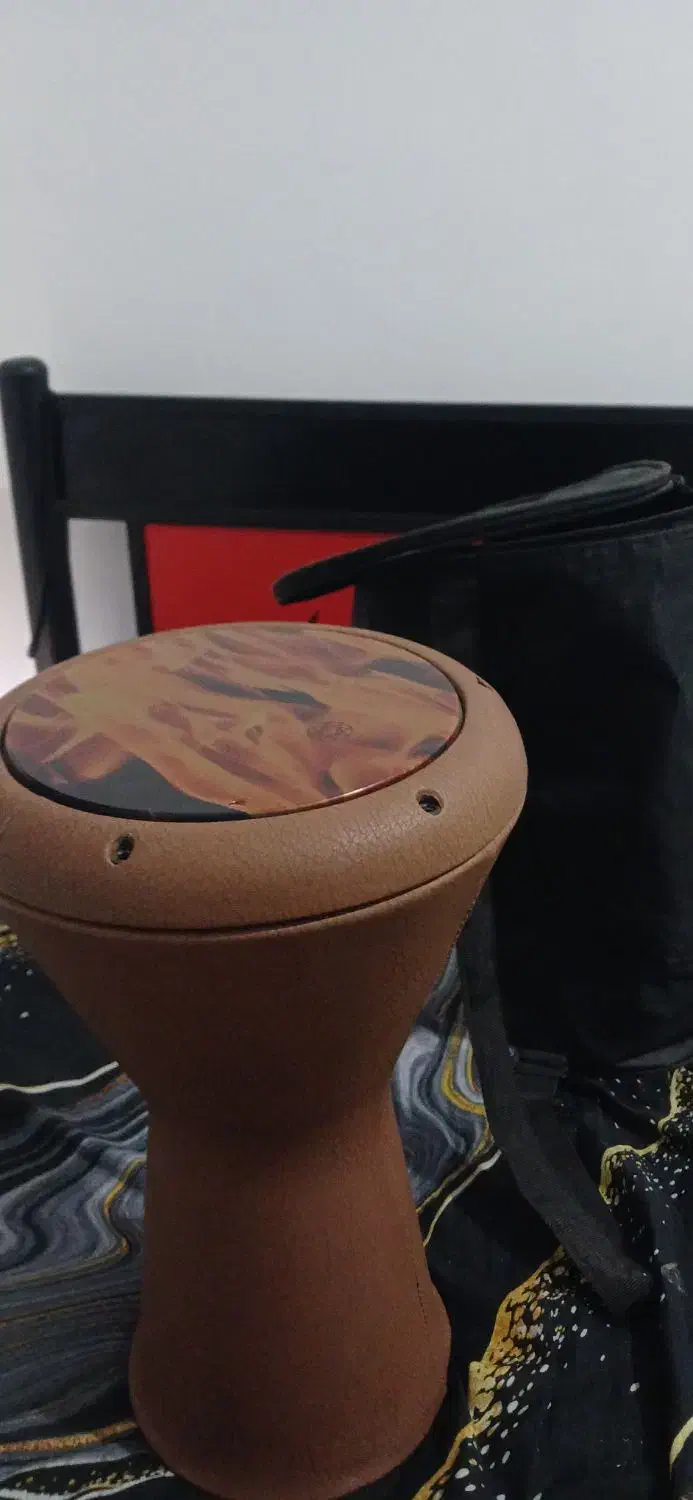 داربوکا فروش (فوری)|درام و پرکاشن|رشت, رشتیان|دیوار