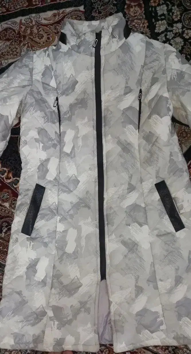 یک عدد پالتو تمیز در حد نو|لباس|کاشان, ولیعصر|دیوار