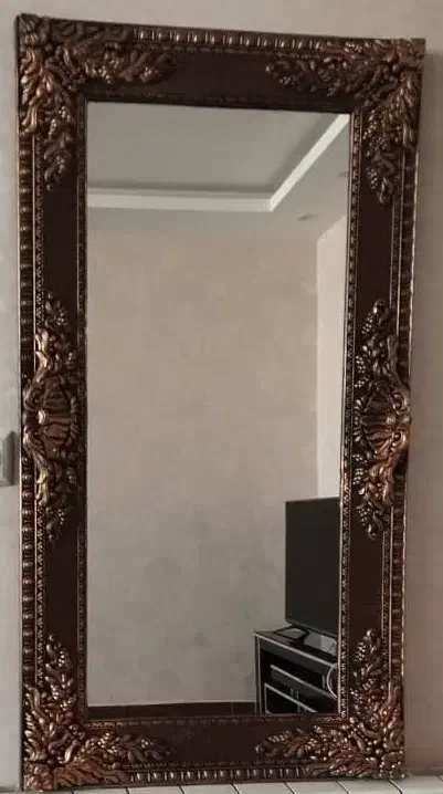 آینه در حد نو|آینه|شهرکرد, |دیوار