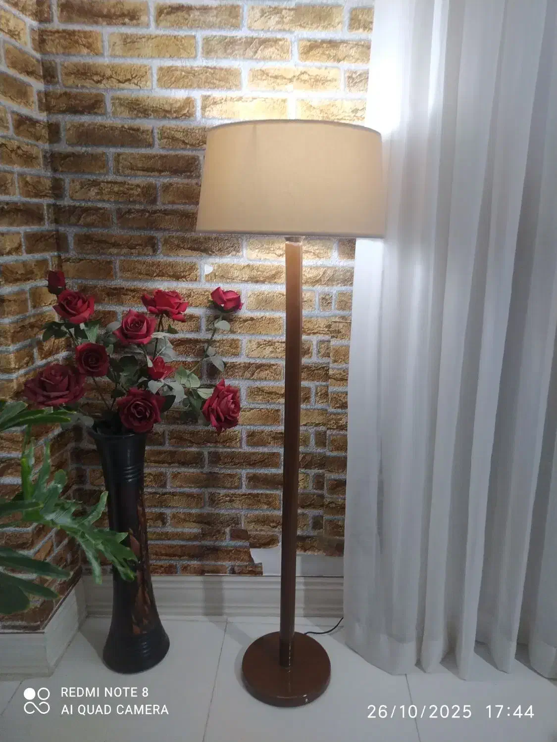 آباژور ایستاده چوبی شیک|چراغ خواب و آباژور|کرمانشاه, |دیوار