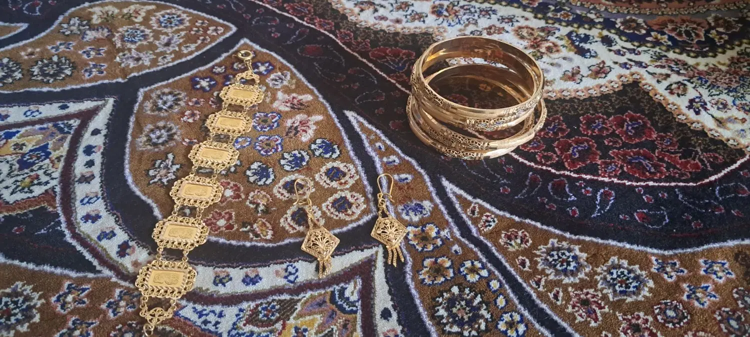 طلا|جواهرات|چرام, |دیوار