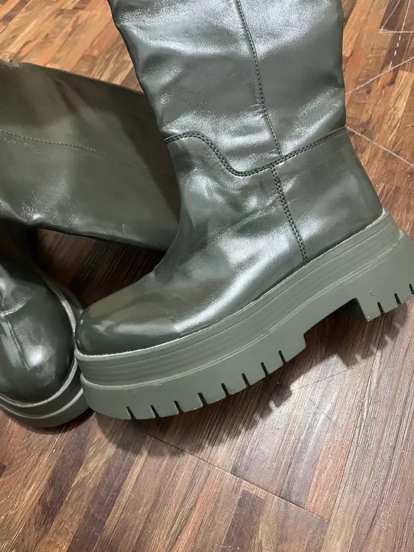 بوت چرم زنانه|کیف، کفش، کمربند|بندر ماهشهر, |دیوار