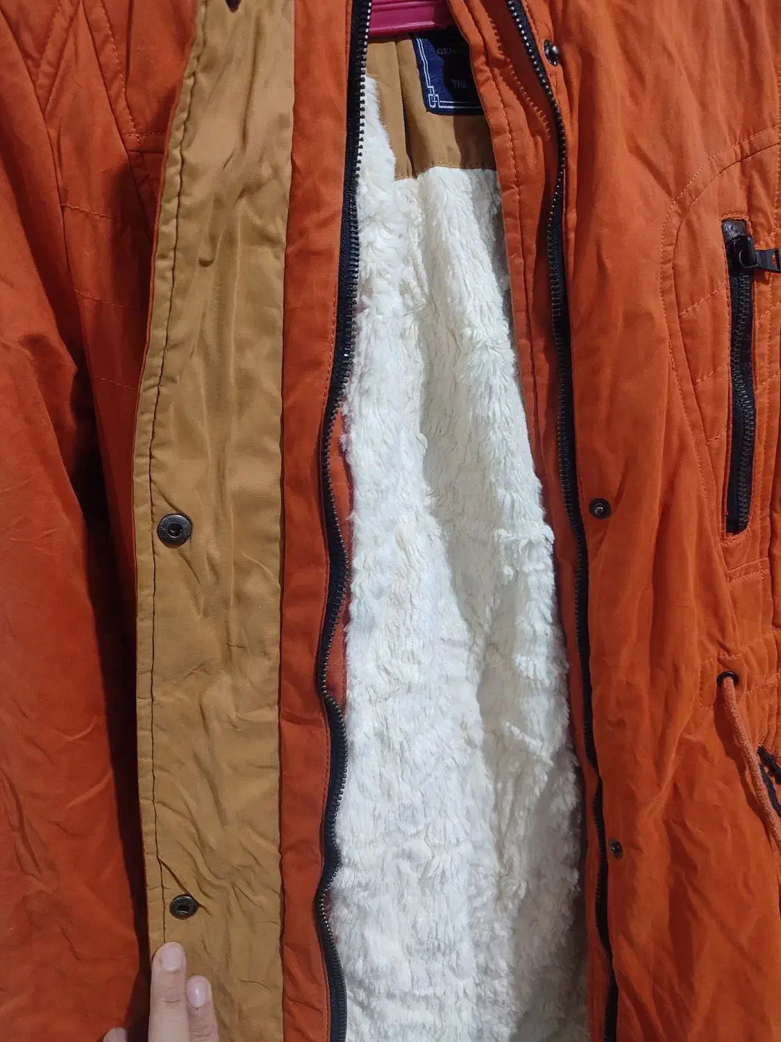 کاپشن و لباس|لباس|اهواز, کمپلو جنوبی|دیوار