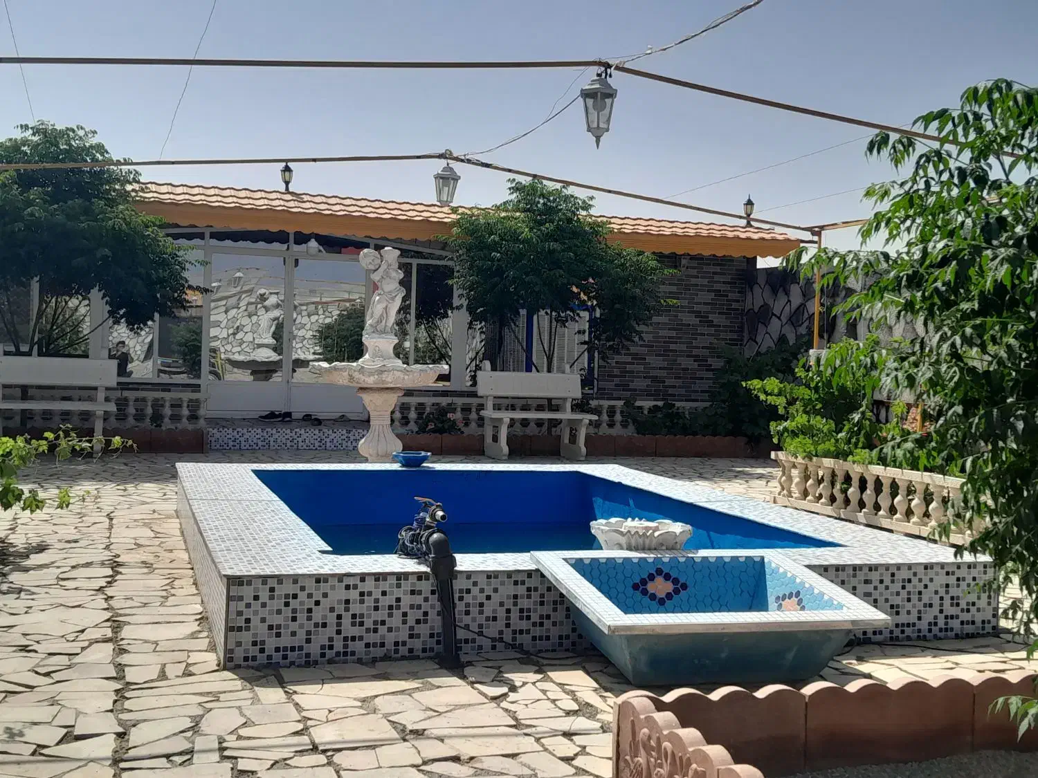 باغ ویلا اجاره شبی ۲۵۰۰۰۰۰|اجارهٔ کوتاهمدت ویلا و باغ|نجفآباد, جلال آباد|دیوار