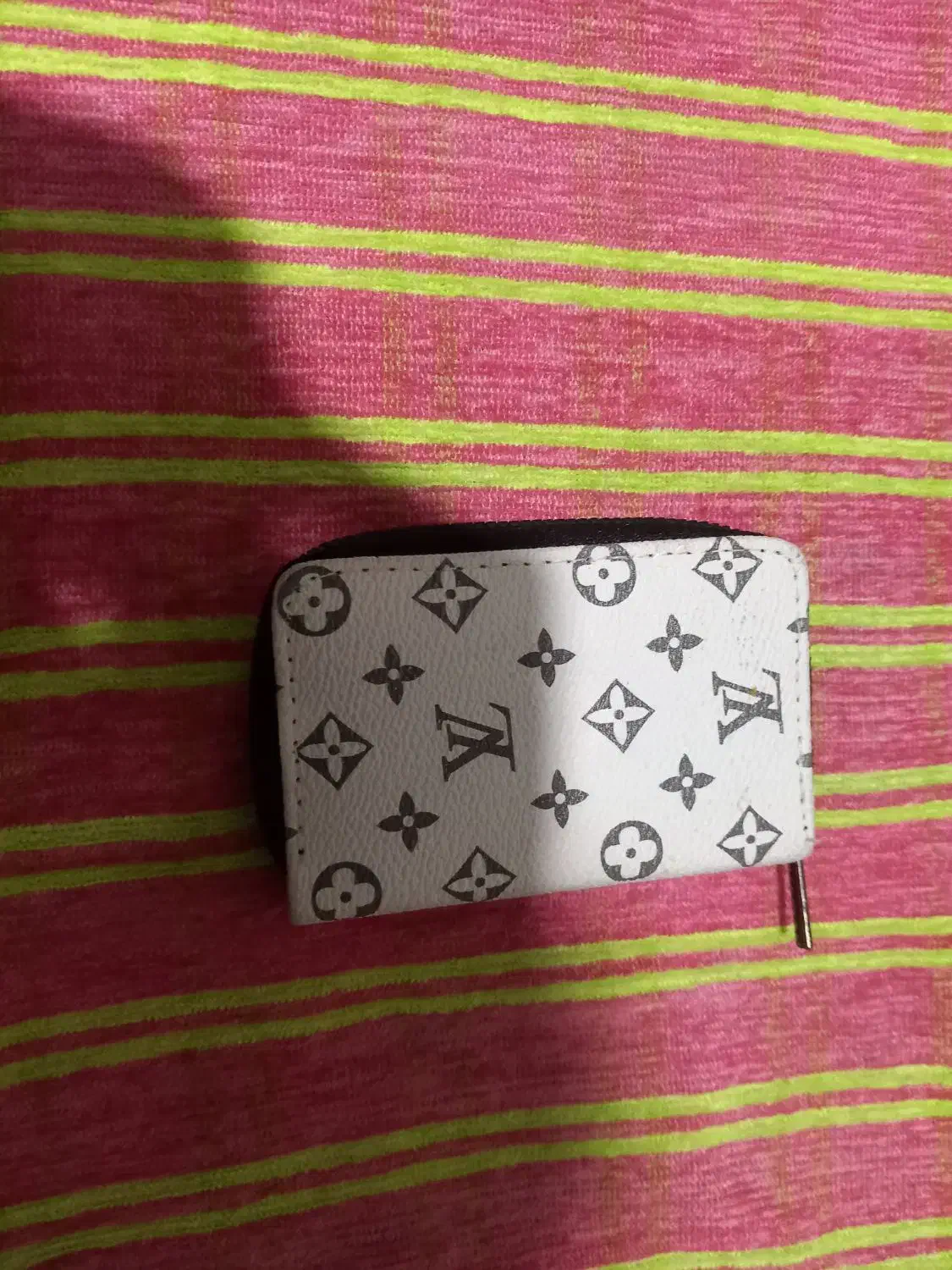 کیف پول|کیف، کفش، کمربند|شیراز, بریجستون|دیوار