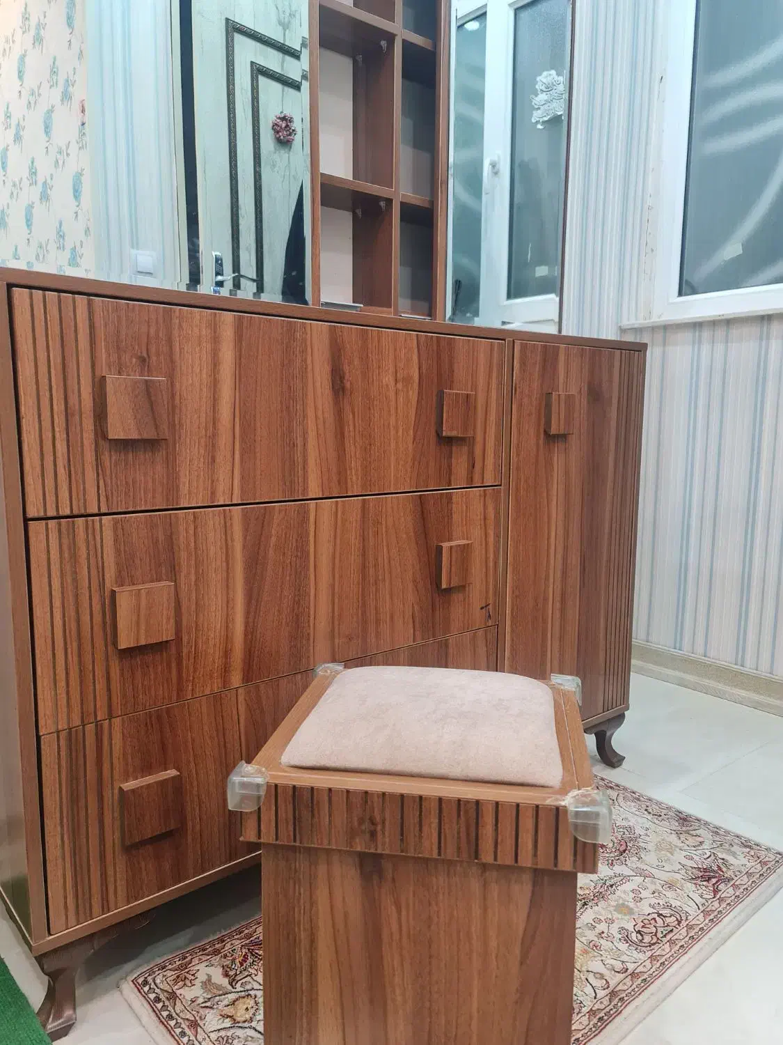 میز آرایش|مبلمان خانگی و میز عسلی|اهواز, کوی پیروزی|دیوار