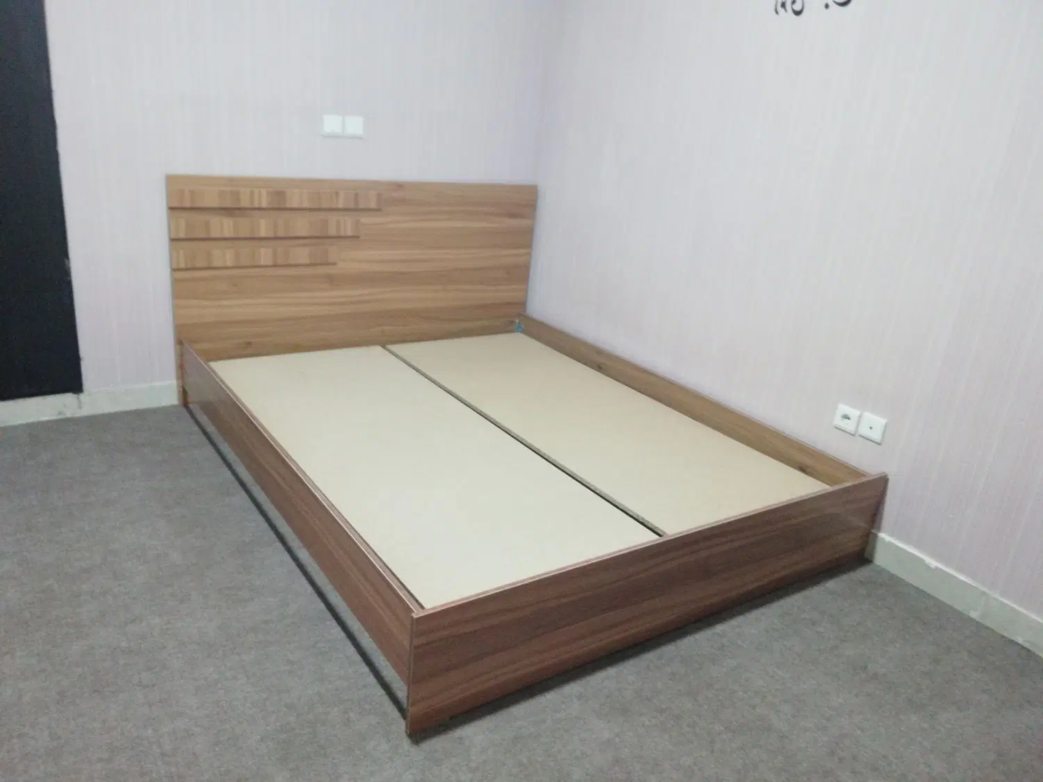 تخت دونفره ساده اسپرت شیرازی( تعداد وتکی)|تخت و سرویس خواب|شیراز, گل سرخ|دیوار