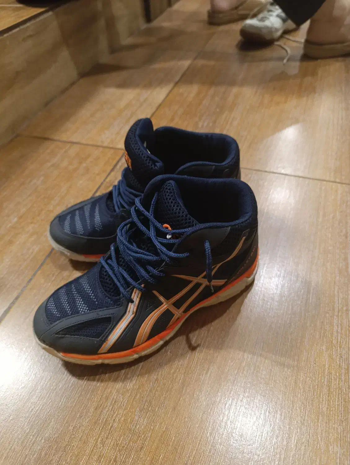 کفش بسکتبال مدل اسیکس رنگ سرمه ای سایز ۳۸|کیف، کفش، کمربند|آزادشهر, |دیوار