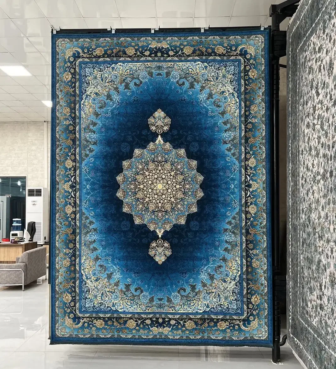 فرش آبی کاربنی ۱۲۰۰شانه ابعاد ۱۲متری جدید|فرش|شیراز, قلات|دیوار