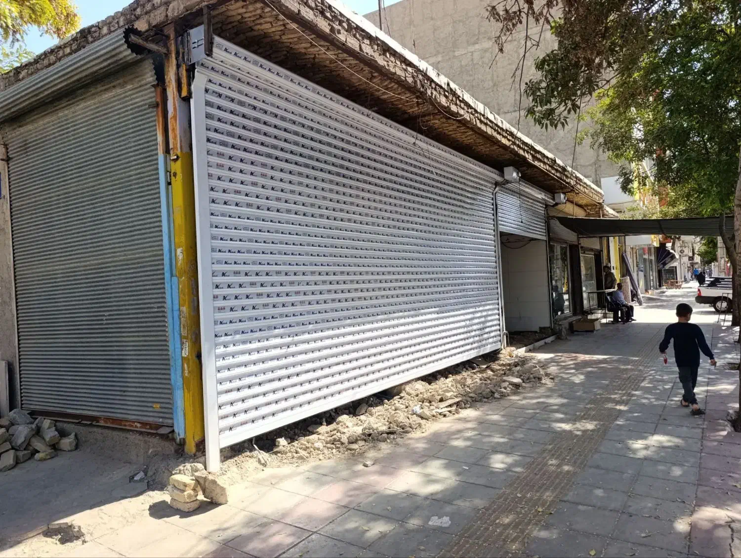 اجرای شیشه سکوریت و کرکره برقی،پنجره upvc|خدمات پیشه و مهارت|هشتگرد, هشتگرد قدیم|دیوار