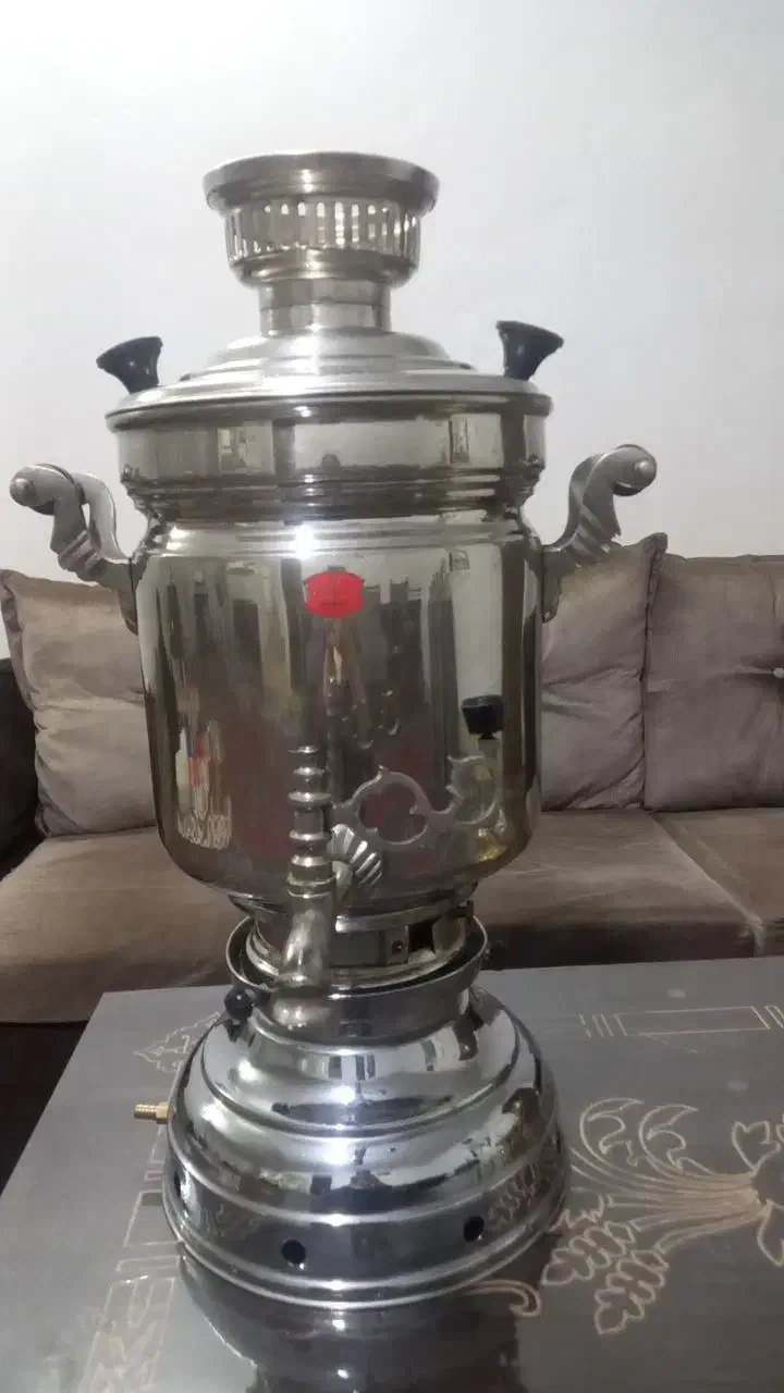 سماور ۱۲لیتری درحد نو جنس خوب|سماور، چایساز، قهوهساز|بروجرد, |دیوار