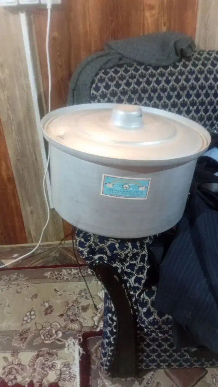 قابلمه روحی|ظروف پخت‌وپز|یاسوج, |دیوار