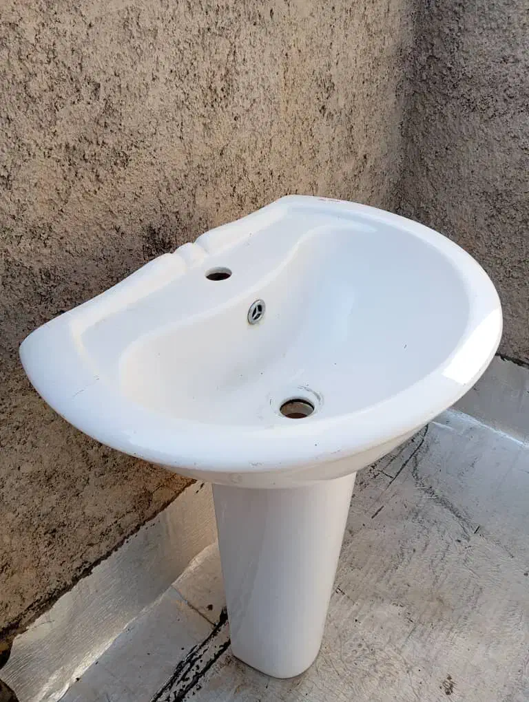 روشویی پایه دار|لوازم سرویس بهداشتی|ورامین, ورامین|دیوار