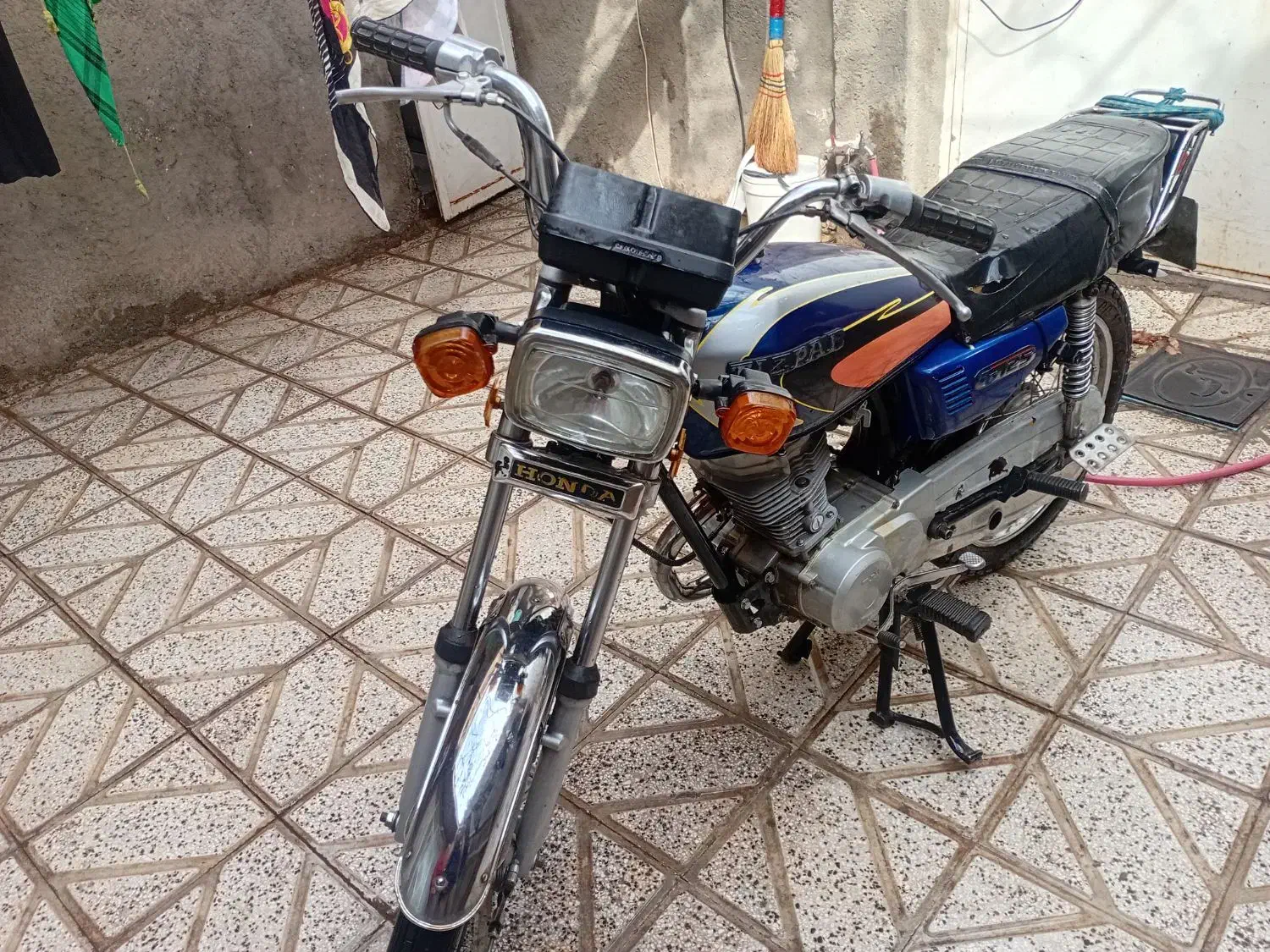 موتور هندا|موتورسیکلت|نیشابور, خط کاشمر|دیوار