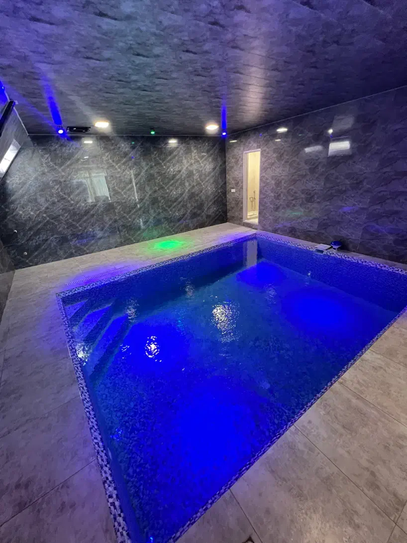 اجاره اولین ویلای استخردار سوئیسی|اجارهٔ کوتاهمدت ویلا و باغ|تبریز, |دیوار