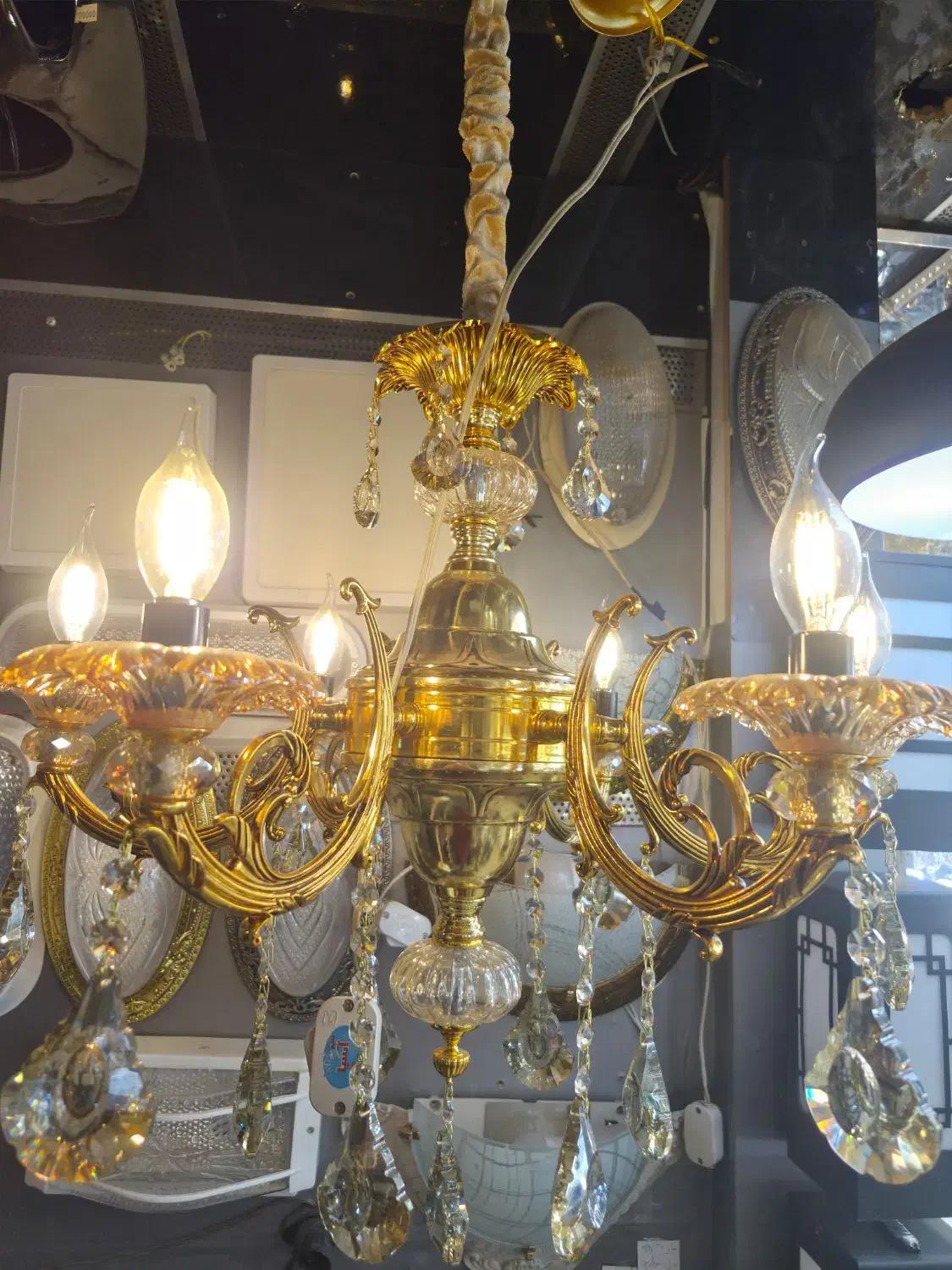 لوستر 6 شاخه رنگ طلایی|لوستر و چراغ آویز|تهران, لاله زار|دیوار