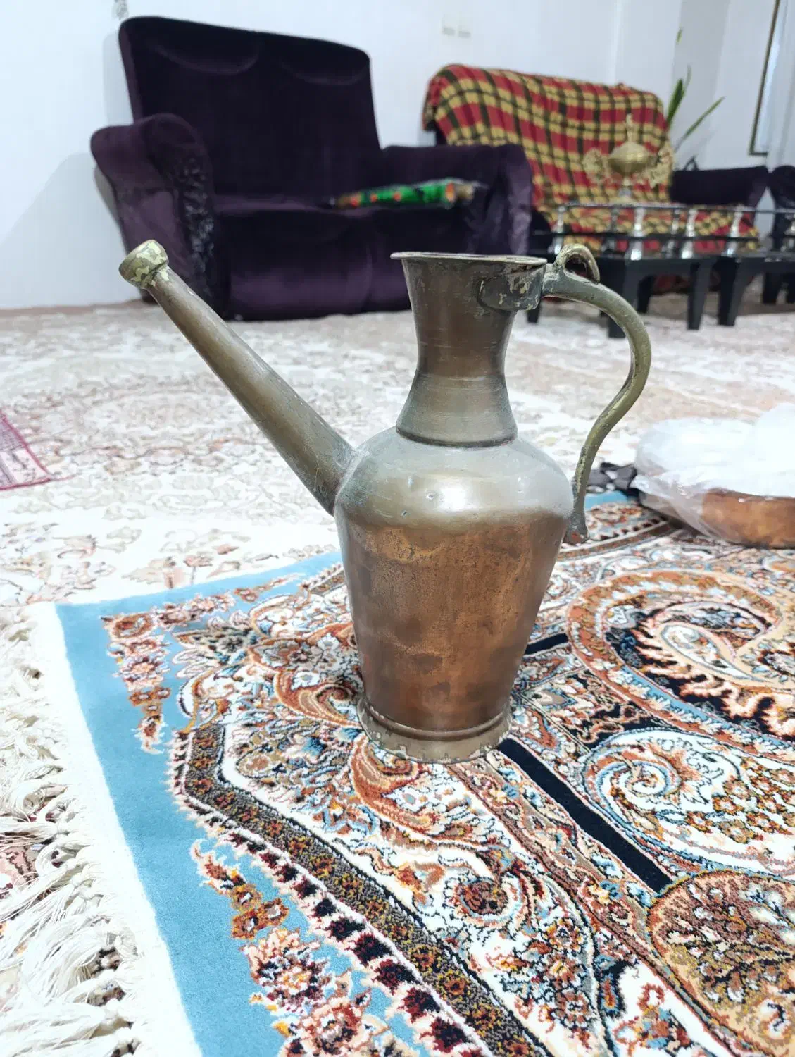 آفتابه مسی خیلی قدیمی|کلکسیون اشیاء عتیقه|میاندوآب, |دیوار