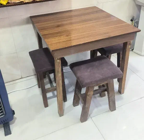 صندلی چوبی|میز و صندلی غذاخوری|کاشمر, |دیوار