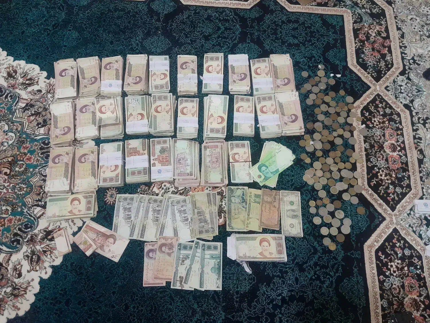 اسکناس قدیمی|کلکسیون سکه، تمبر، اسکناس|بروجرد, |دیوار