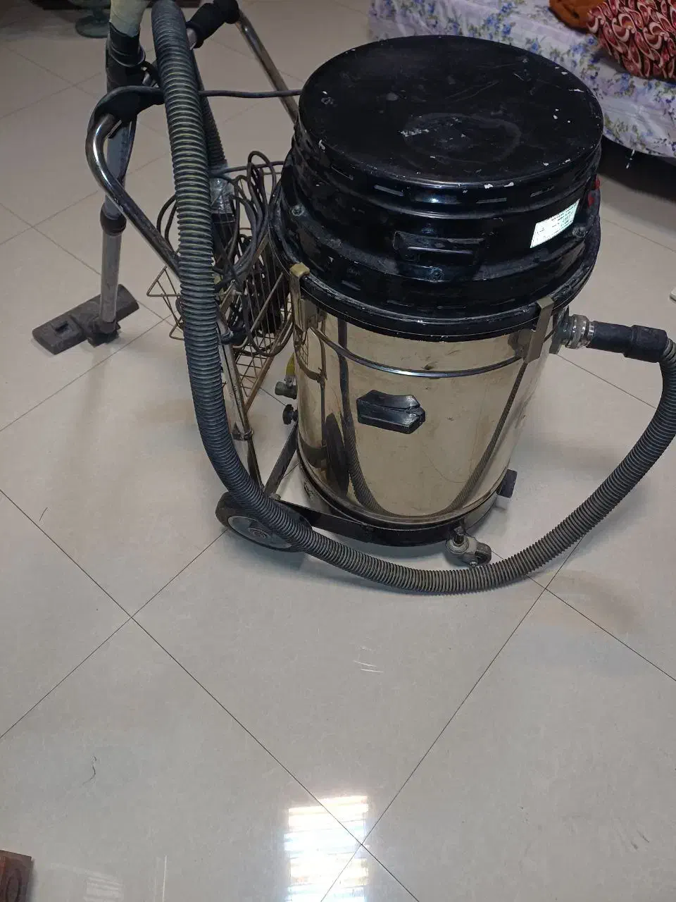 جارو برقی ۲ موتوره آب و خاب برند نور آیین|جاروبرقی، جارو شارژی، بخارشو|پاکدشت, خاتون آباد|دیوار