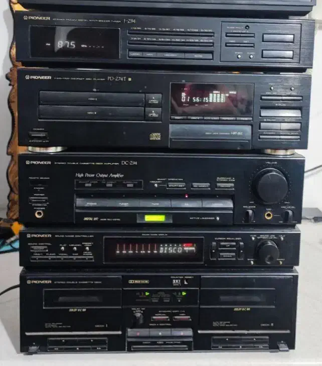 آمپ پایونیر طبقاتی اصل ژاپن|سیستم صوتی خانگی|رشت, نظری|دیوار