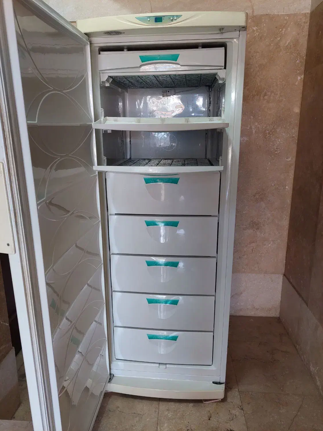 فریزر پارس در حد نو|یخچال و فریزر|هشتگرد, شهرک بعثت|دیوار