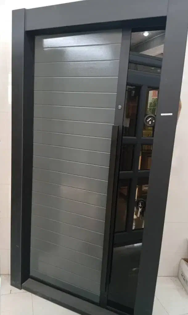 حراج درب ضد سرقت بعلت تغییر شغل|مصالح و تجهیزات ساختمان|رودسر, |دیوار