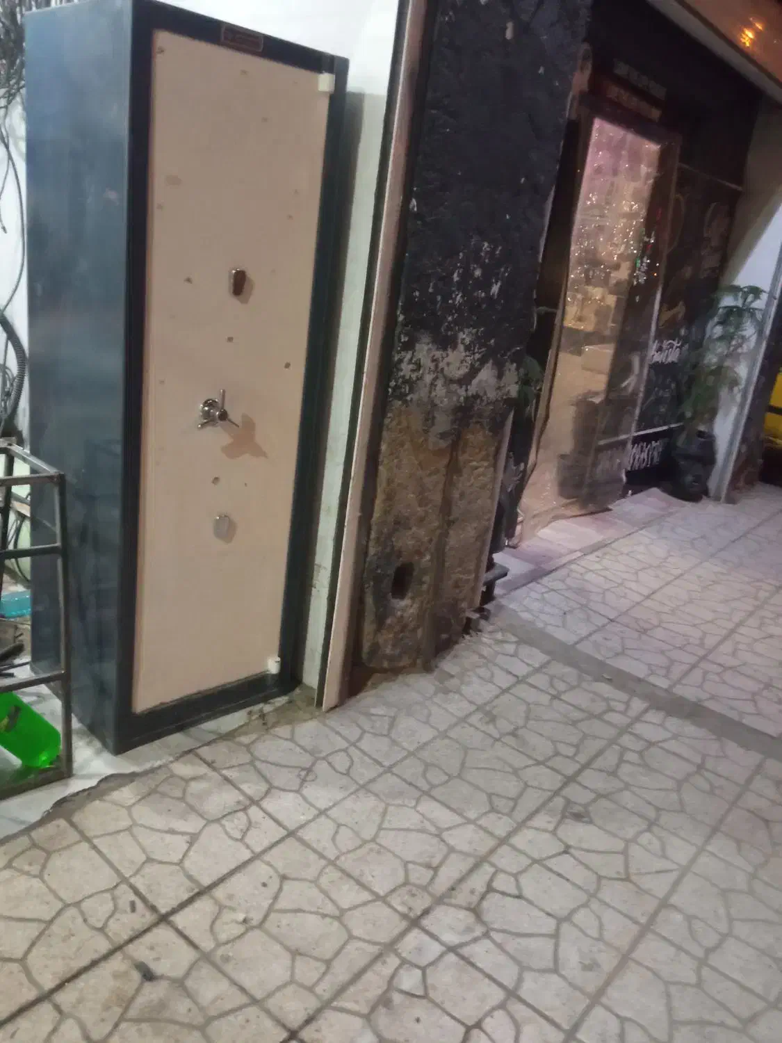 گاوصندوق|ابزارآلات|زاهدان, |دیوار