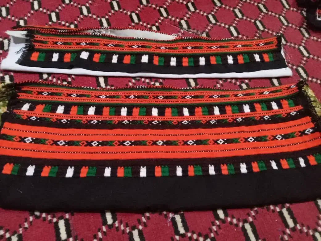 بدن فروشی|لباس|سراوان, |دیوار