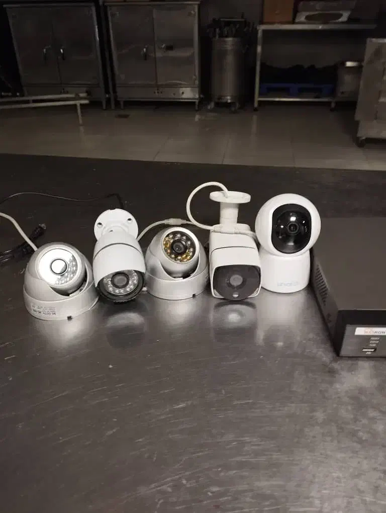 دوربین مداربسته|دوربین مداربسته|تهران, نیروی هوایی (پیروزی)|دیوار