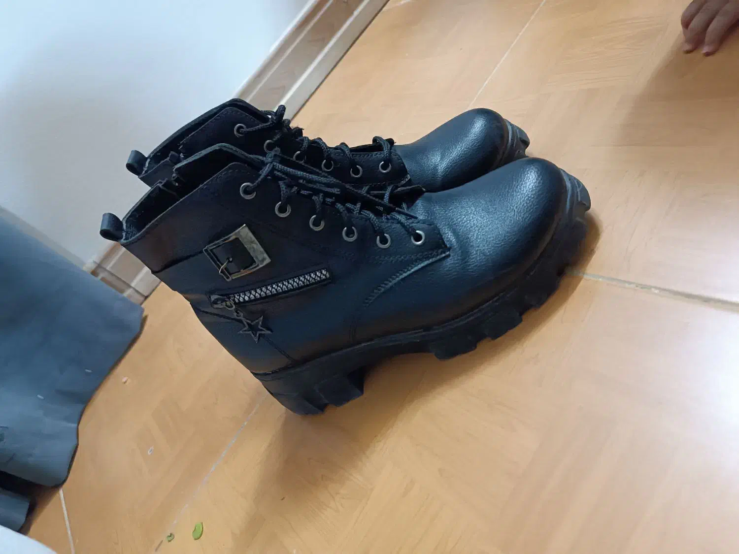 بوت مشکی|کیف، کفش، کمربند|بیرجند, |دیوار